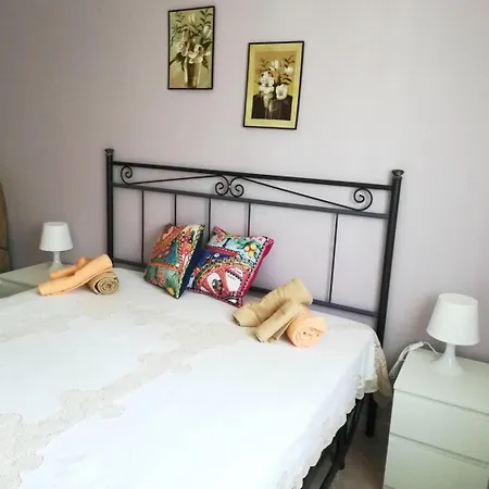 Charming Enza Countryside *