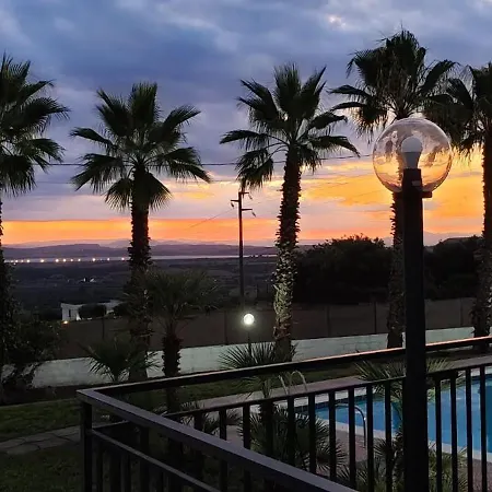 Charming Enza Countryside Villa *